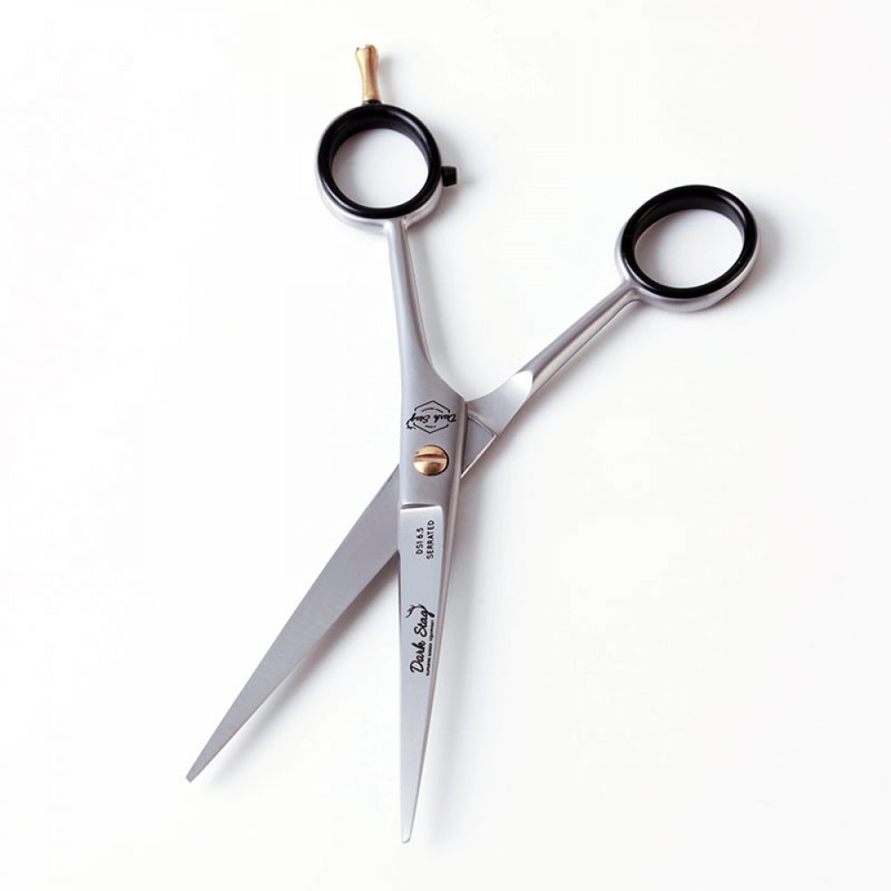 danedonker:black-and-grey-skull-scissors